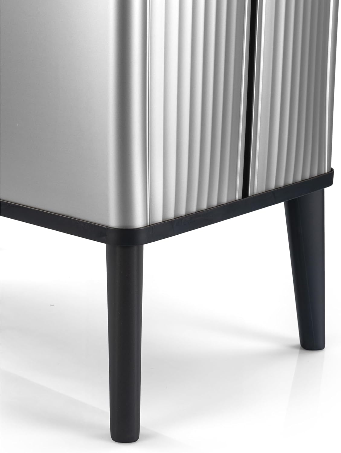 Curver - Poubelle Verto haute capacité de 54 L, couvercle poussoir, design élégant, assemblage facile, recyclable, argent perlé