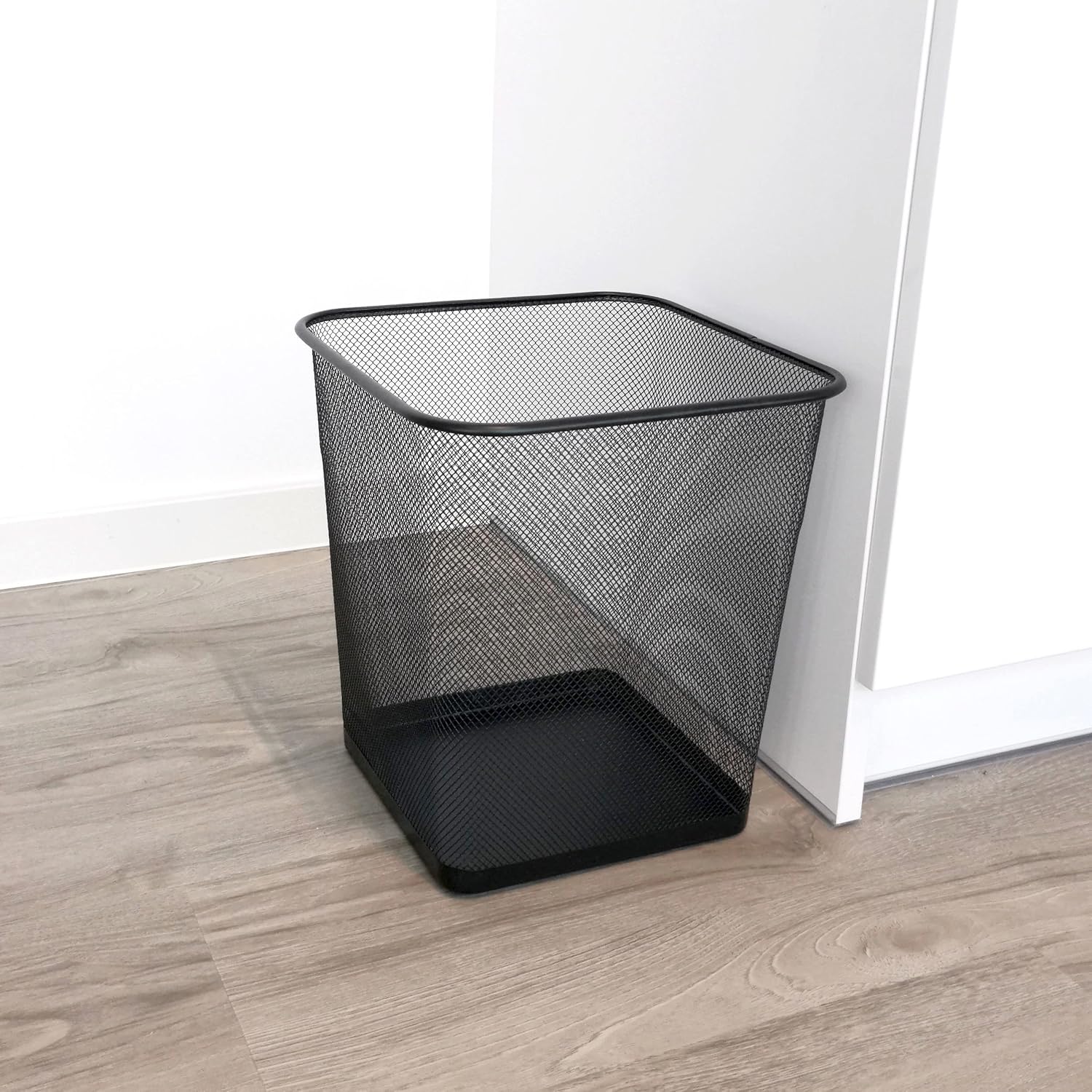 Corbeille en papier bureau noir